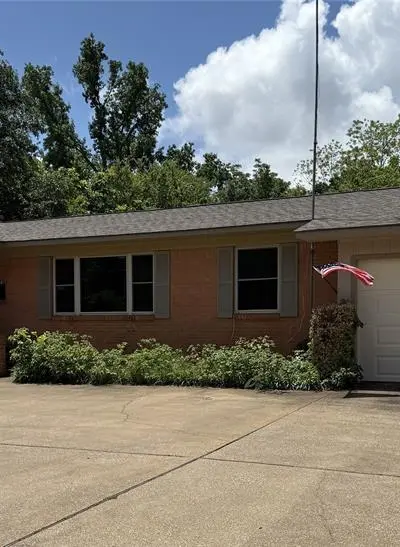 2015 E 5th Street, Tyler TX 75701