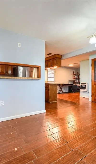 2112 Mangum Street, Commerce TX 75428 - Photo 4