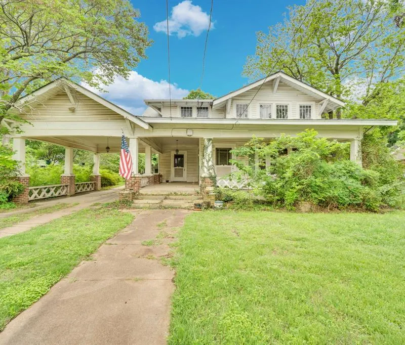 920 E Franklin Street, Hillsboro TX 76645