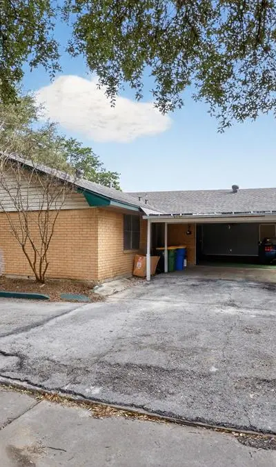 1304 E Franklin Street, Hillsboro TX 76645 - Photo 3