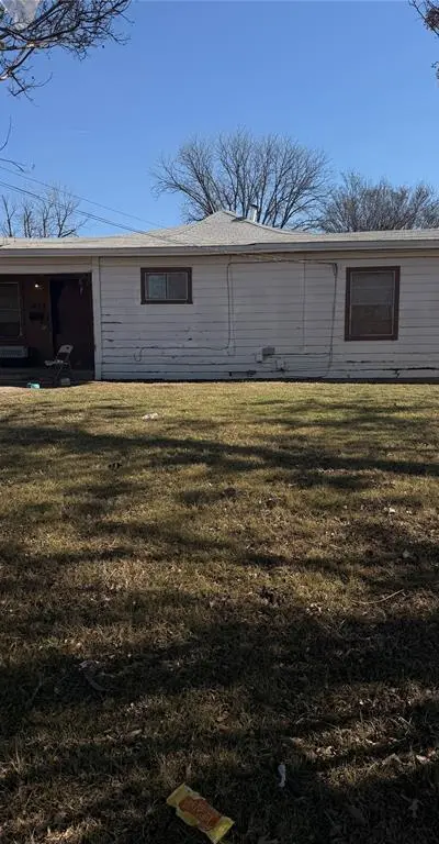 2819 Village Creek Road, Fort Worth TX 76105