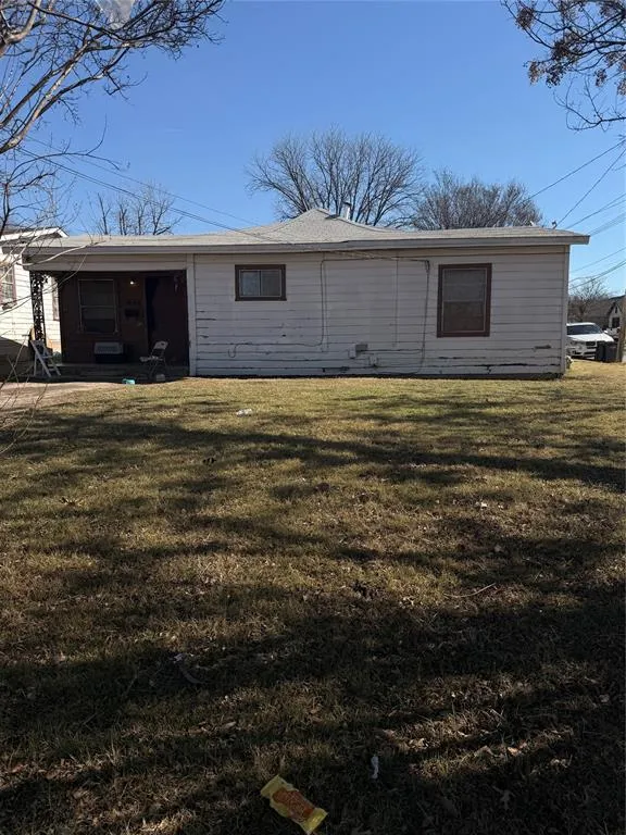 2819 Village Creek Road, Fort Worth TX 76105