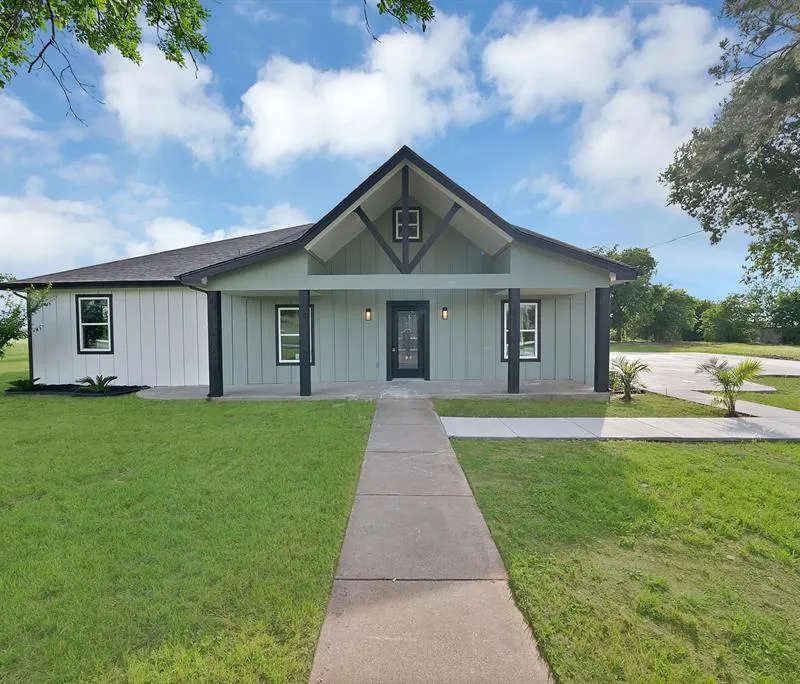 3800 County Road 1125, Cleburne TX 76033