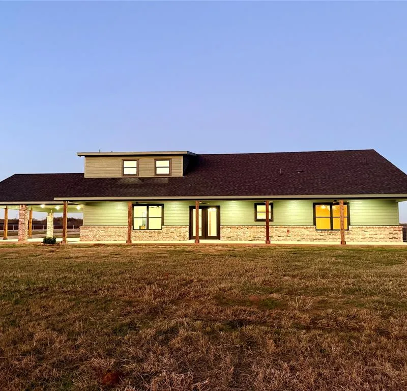175 Flint Lane, Chico TX 76431