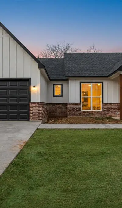 535 E Fairview St, Blossom TX 75416