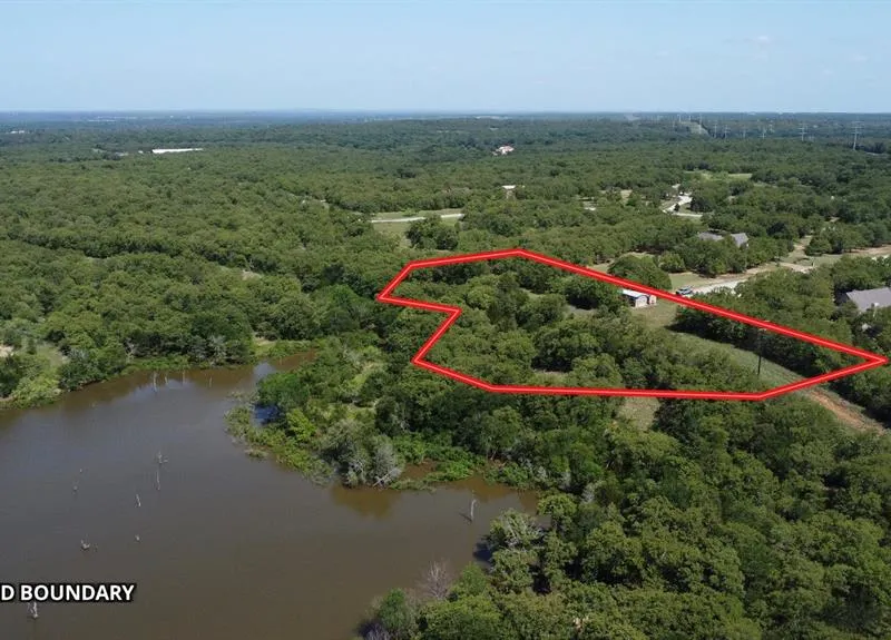 194 LAKEVIEW, Sunset TX 76270