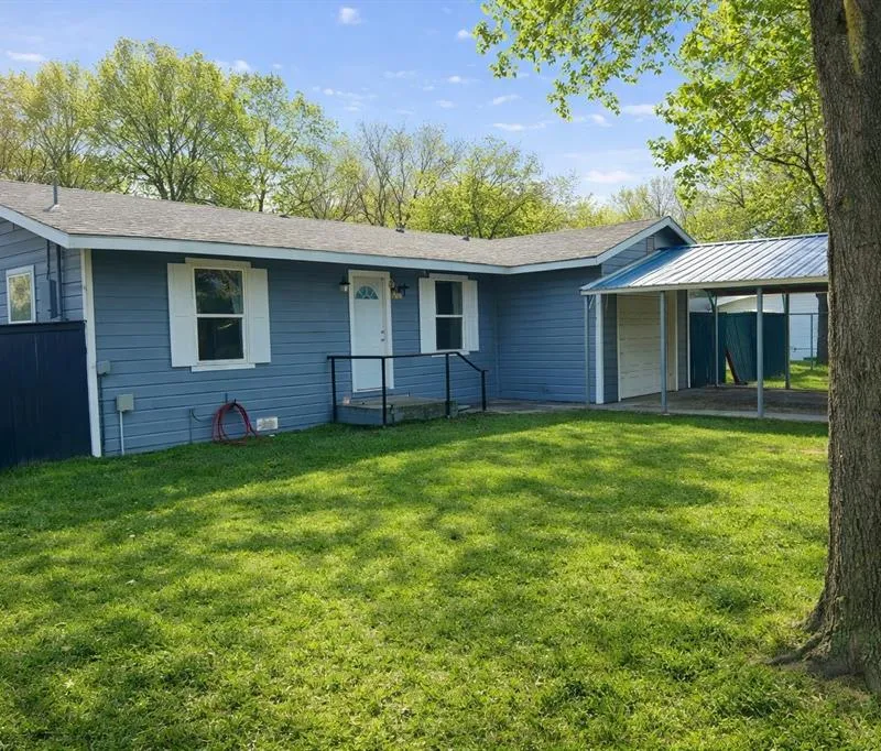 511 W REDWOOD, Campbell TX 75422