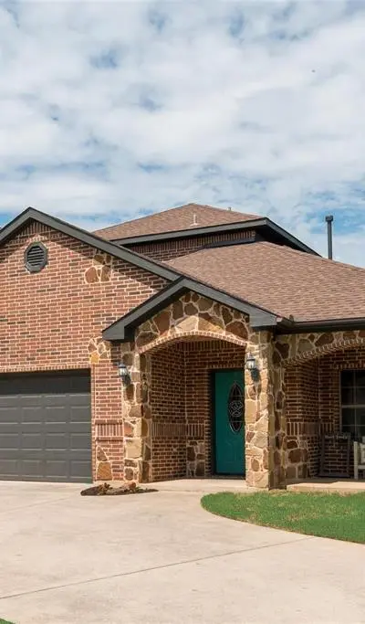 315 Navajo Trail, Lake Kiowa TX 76240 - Photo 2
