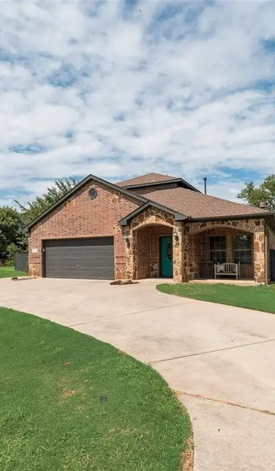 315 Navajo Trail, Lake Kiowa TX 76240 - Photo 5