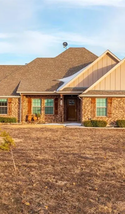 675 County Road 4935, Trenton TX 75490