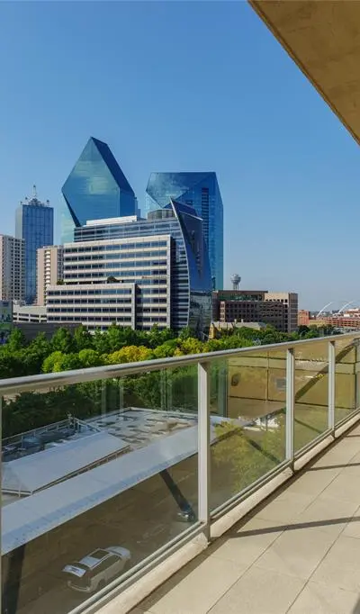 2025 Woodall Rodgers Freeway # 51, Dallas TX 75201