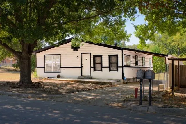 8437 Redonda Street, White Settlement TX 76108