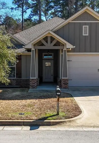 2927 Meadow Brook Trail, Tyler TX 75701