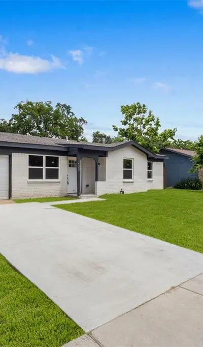 422 Sparks Street, Grand Prairie TX 75051 - Photo 3