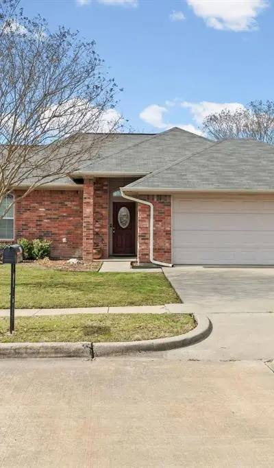 904 Roseanne Drive, Commerce TX 75428
