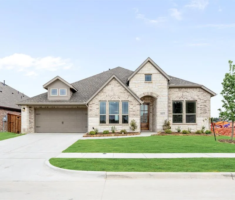 1617 Community Drive, Cedar Hill TX 75116