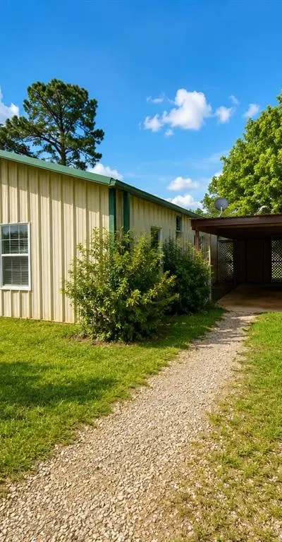 140 Pecan Street, Blossom TX 75416 - Photo 2