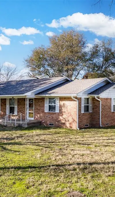 603 E Market Street, Mabank TX 75147 - Photo 2