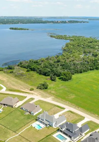 1804 Laguna Bay S, Pelican Bay TX 76020 - Photo 3
