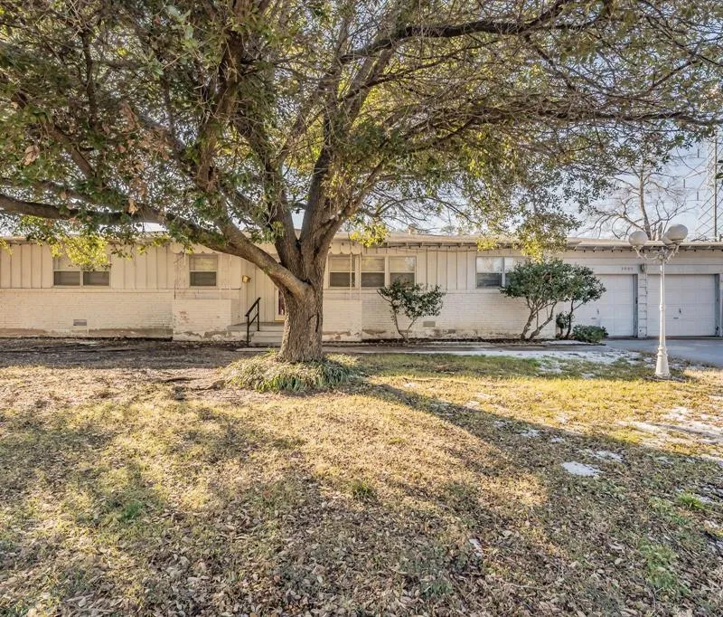 3905 London Lane, Richland Hills TX 76118
