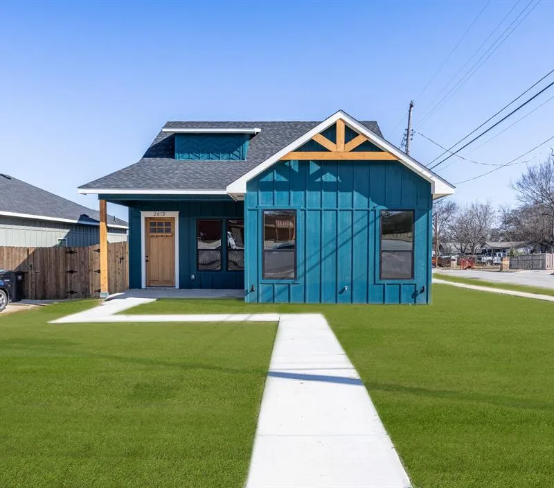 2613 Walker Street, Fort Worth TX 76105