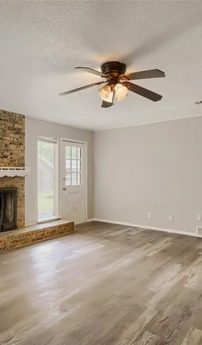 829 Poinsettia Drive, Lancaster TX 75146 - Photo 5
