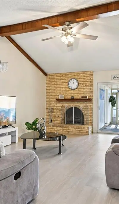 2106 Avalon Lane, Arlington TX 76014 - Photo 2
