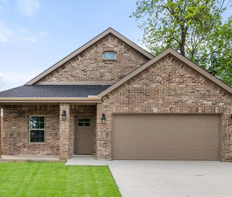101 N Goodman Avenue, Kerens TX 75144