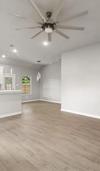 101 N Goodman Avenue, Kerens TX 75144 - Photo 5