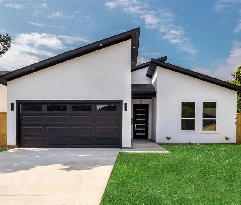 1210 Morrell Avenue, Dallas TX 75203