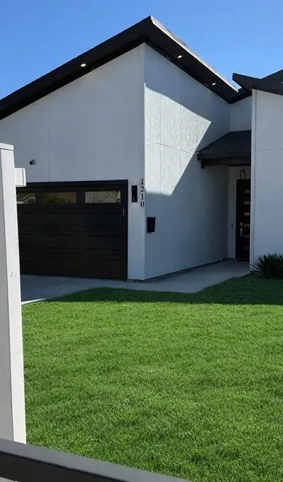 1210 Morrell Avenue, Dallas TX 75203 - Photo 2