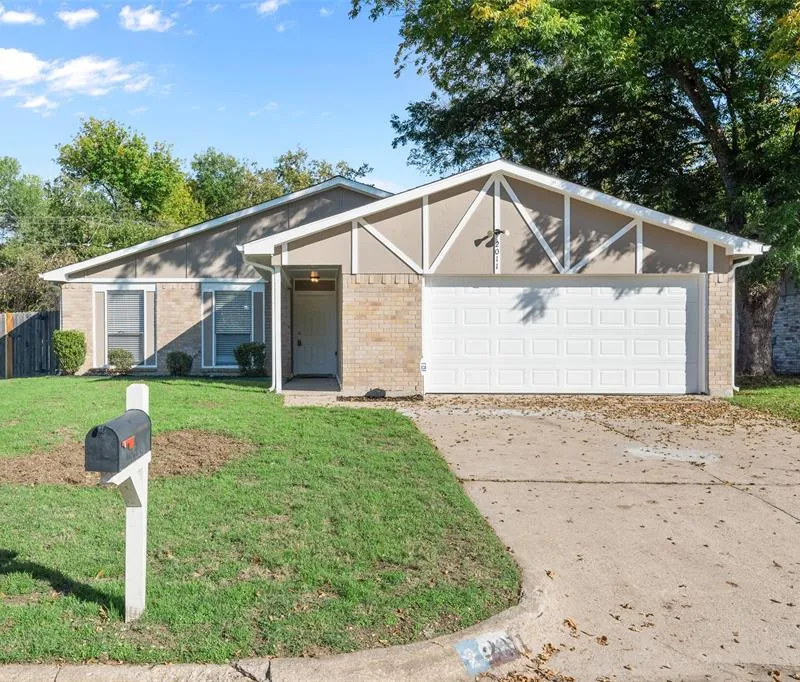 2011 Lavon Creek Lane, Arlington TX 76006