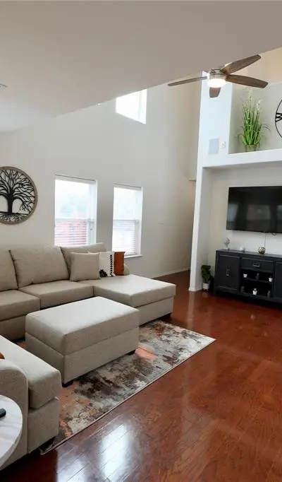 8404 Timberbrook Lane, Dallas TX 75249 - Photo 3