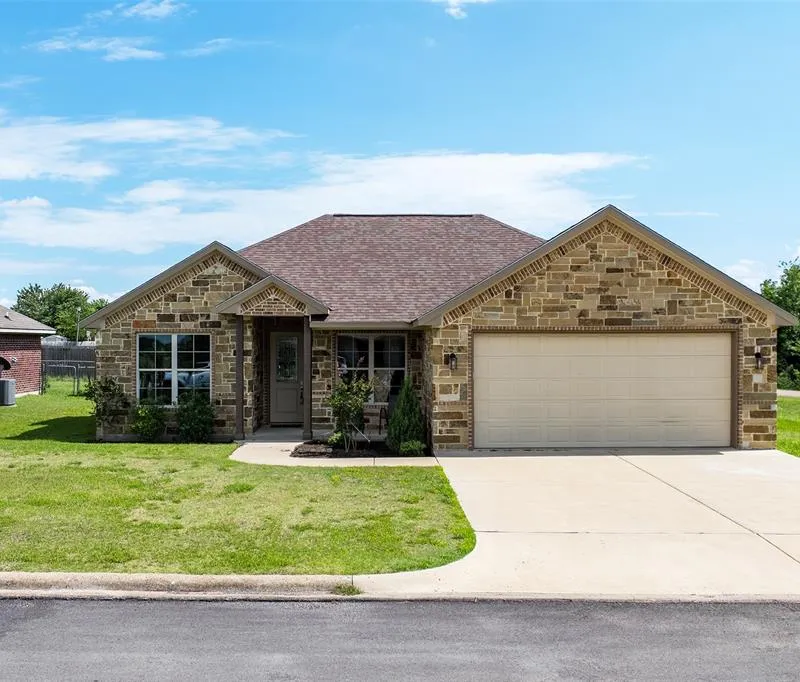 417 W Andrew Drive, Mabank TX 75147