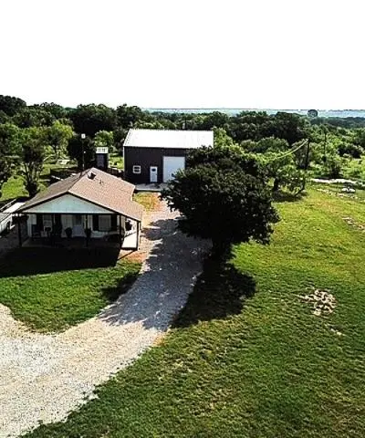 825 County Road 3655, Paradise TX 76073 - Photo 2