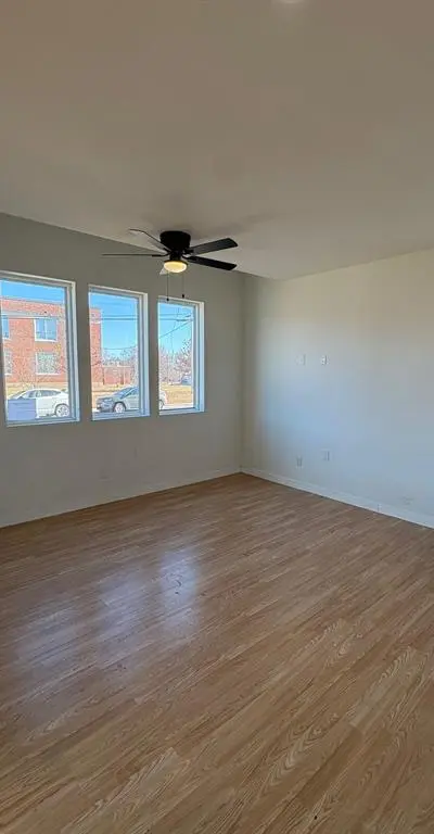 4209 Metropolitan Avenue, Dallas TX 75210 - Photo 2