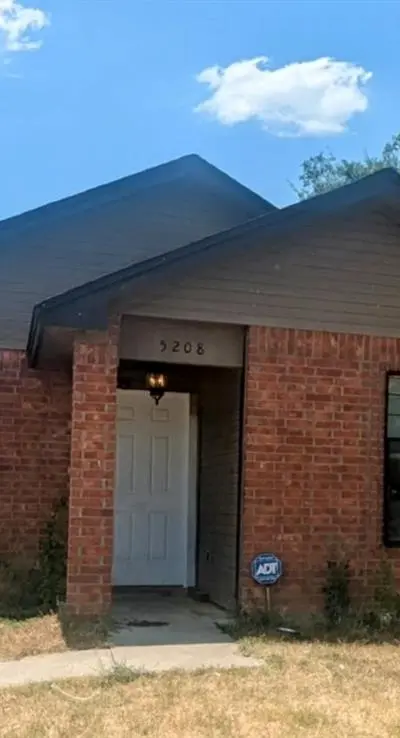 5208 Carol Avenue, Fort Worth TX 76105