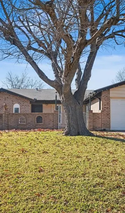 2002 Cottie Lane, Arlington TX 76010
