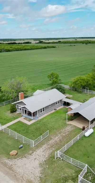 794 W Antelope Road, Jacksboro TX 76389 - Photo 3