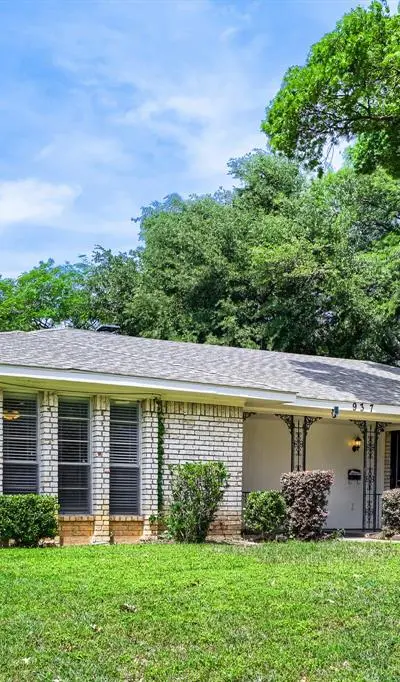 937 Birchwood Drive, Lancaster TX 75146 - Photo 2