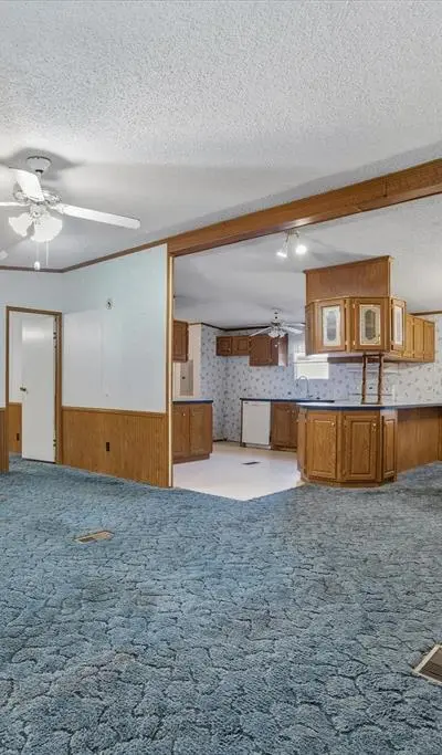 220 N Houston Street, Edgewood TX 75117 - Photo 4