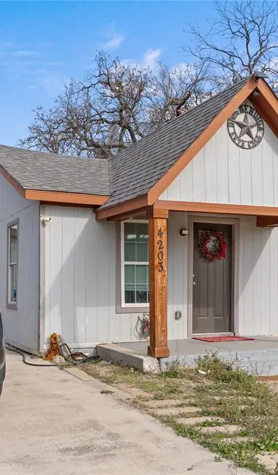 4203 Avenue M, Fort Worth TX 76105 - Photo 3