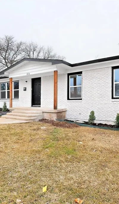 1816 Ellington Drive, Fort Worth TX 76112