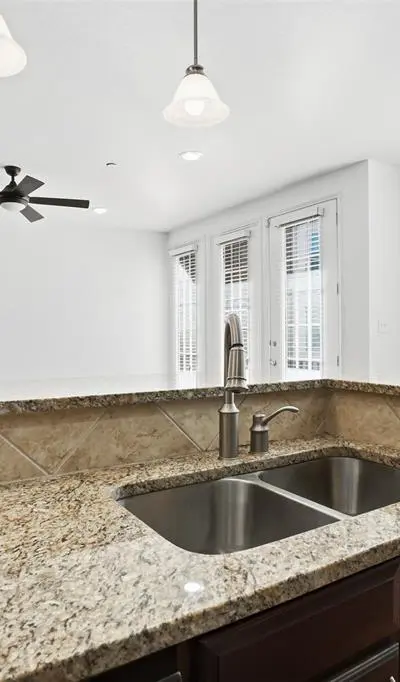 950 Henderson Street # 1214, Fort Worth TX 76102 - Photo 5