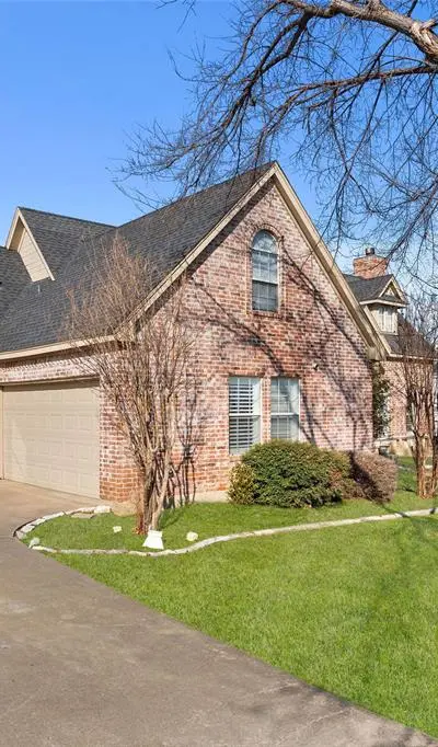 305 Parkwood Drive, Lakewood Village TX 75068 - Photo 3