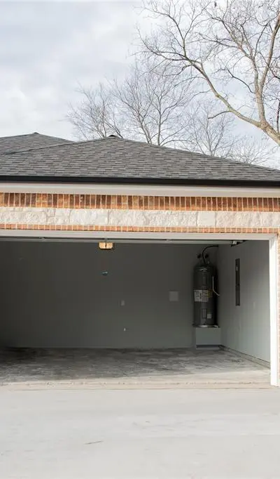 1527 Caldwell Avenue, Dallas TX 75223 - Photo 3