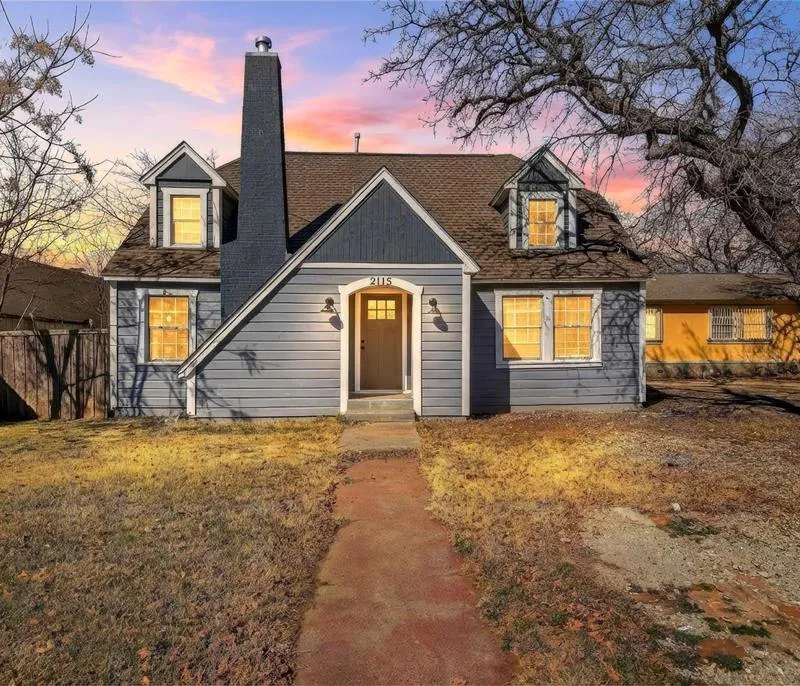 2115 Roanoke Avenue, Dallas TX 75235