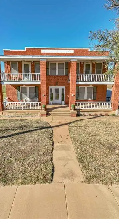 900 W West Walker, Breckenridge TX 76424 - Photo 3
