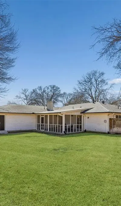 605 Meadow Heath Circle, Dallas TX 75232 - Photo 2
