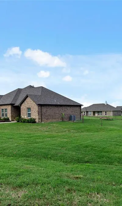 141 Walnut Street, Paradise TX 76073